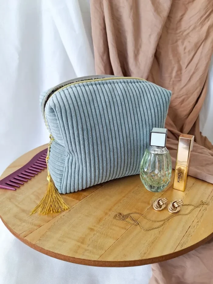 TROUSSE DE TOILETTE – Velours Bleu Céladon