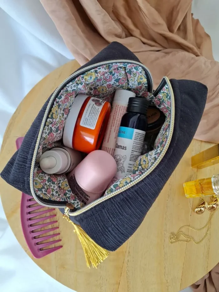 TROUSSE DE TOILETTE - Velours Noir – Image 3