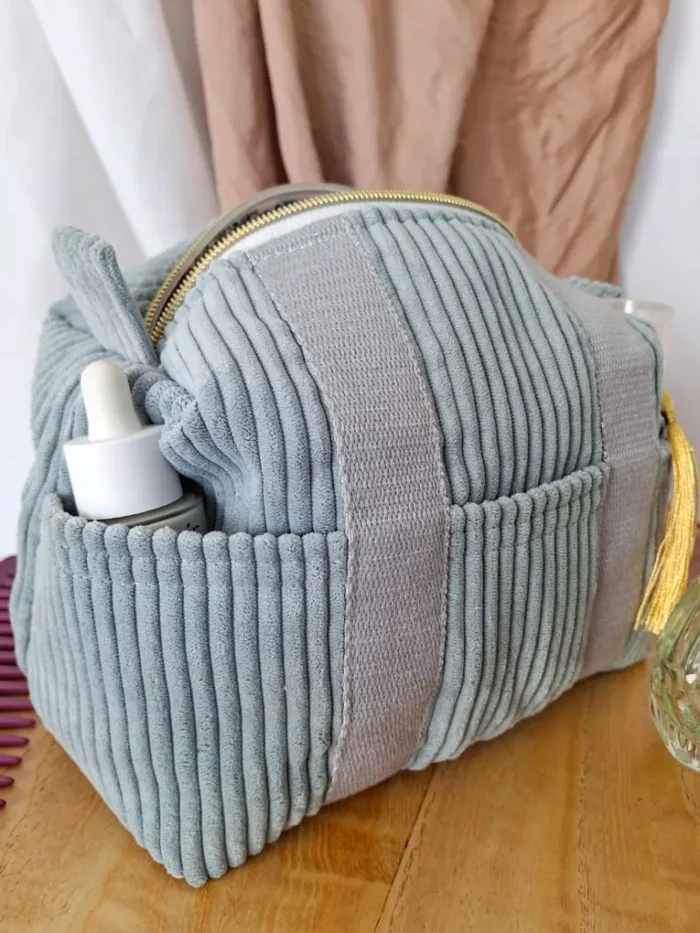 TROUSSE DE TOILETTE PANIER - Velours Bleu Céladon – Image 3